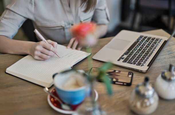 2025-content-marketing:-strategies-for-service-based-businesses-to-stay-ahead